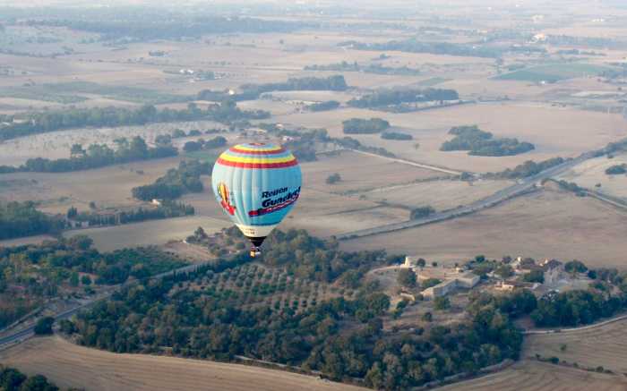 Hot Air Balloon Flight Island