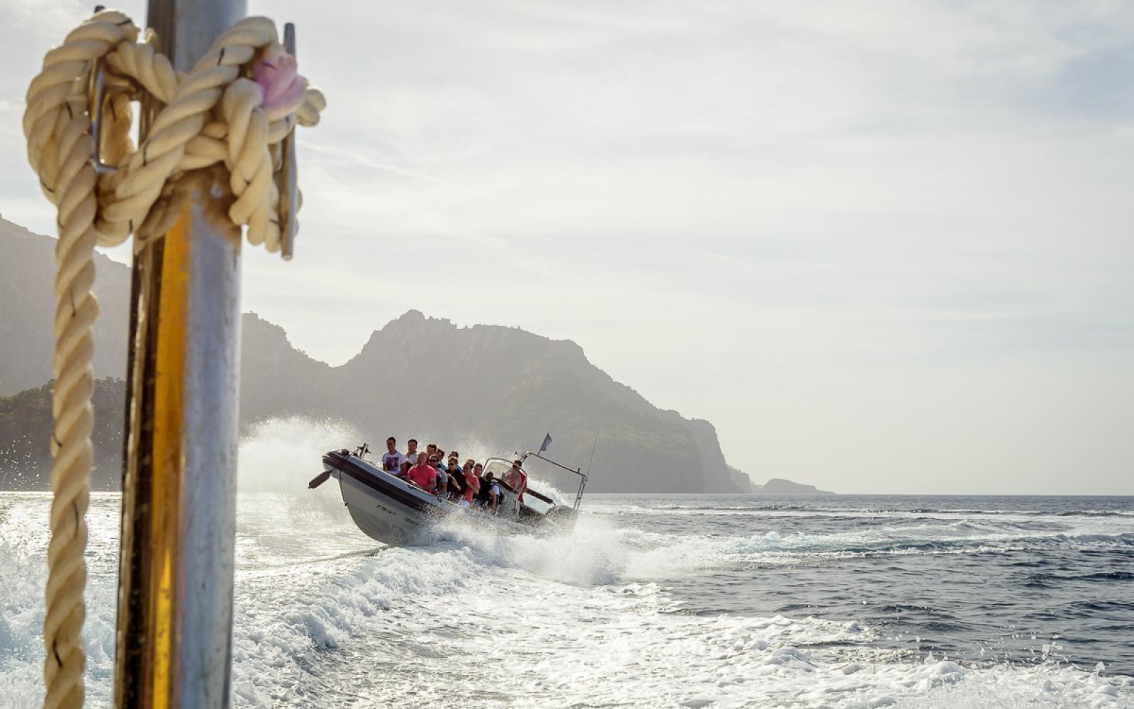 Speedboat Tour Manoeuvres